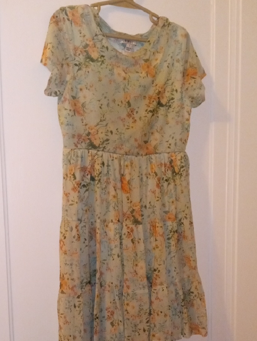 Girls' Floral Tiered Dress in Pale green size 7